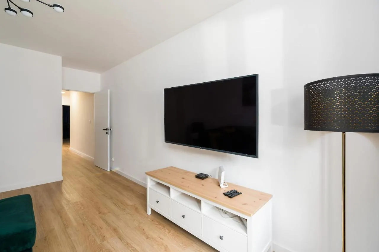 Krauthofera Apartment with Balcony Poznań by Renters