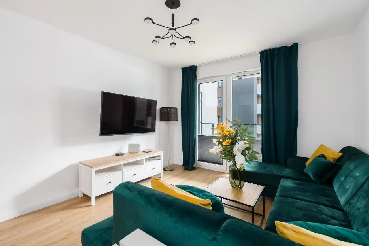 Krauthofera Apartment with Balcony Poznań by Renters 0*,