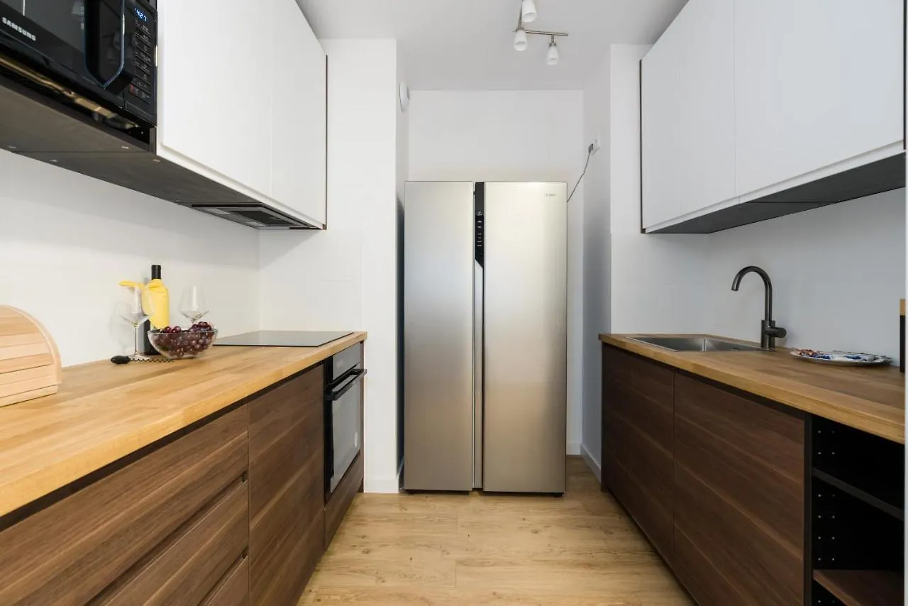 Krauthofera Apartment With Balcony Poznan By Renters